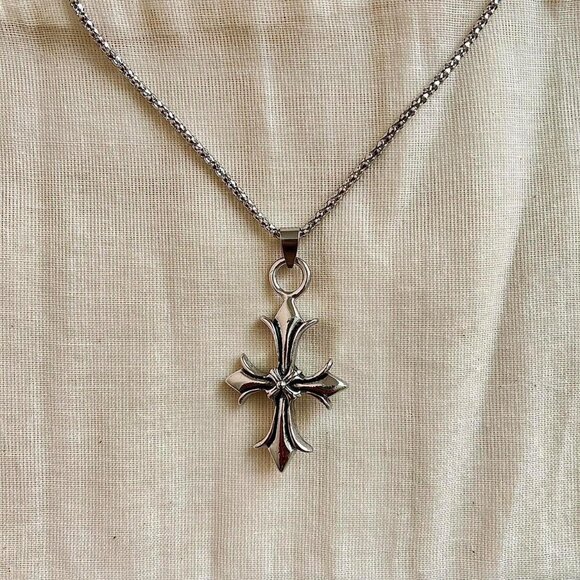 y2k style heavy metal punk silver gothic emo cross pendant chain necklace - Picture 2 of 7